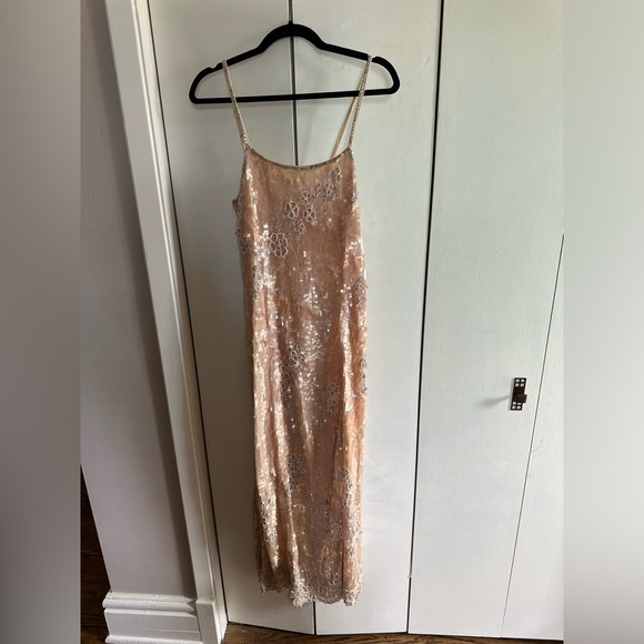 Love Shack Fancy- Alida Gown in Peach, Size 6. - Picture 4 of 6